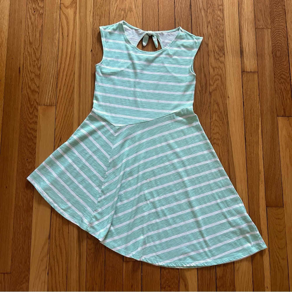 Cat & Jack girls size 7/8 mint green and white striped asymmetrical dress